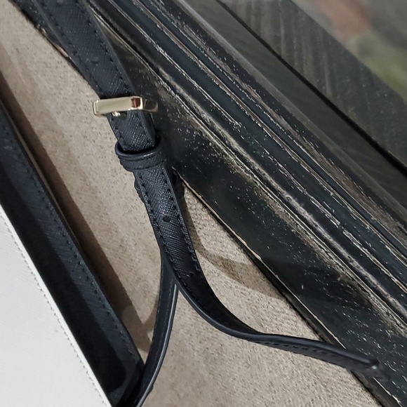 KATE SPADE CAMERON CONVERTIBLE  ROSSBODY BAG CREAM IVORY BLACK GOLD CHAIN - Picture 3 of 11